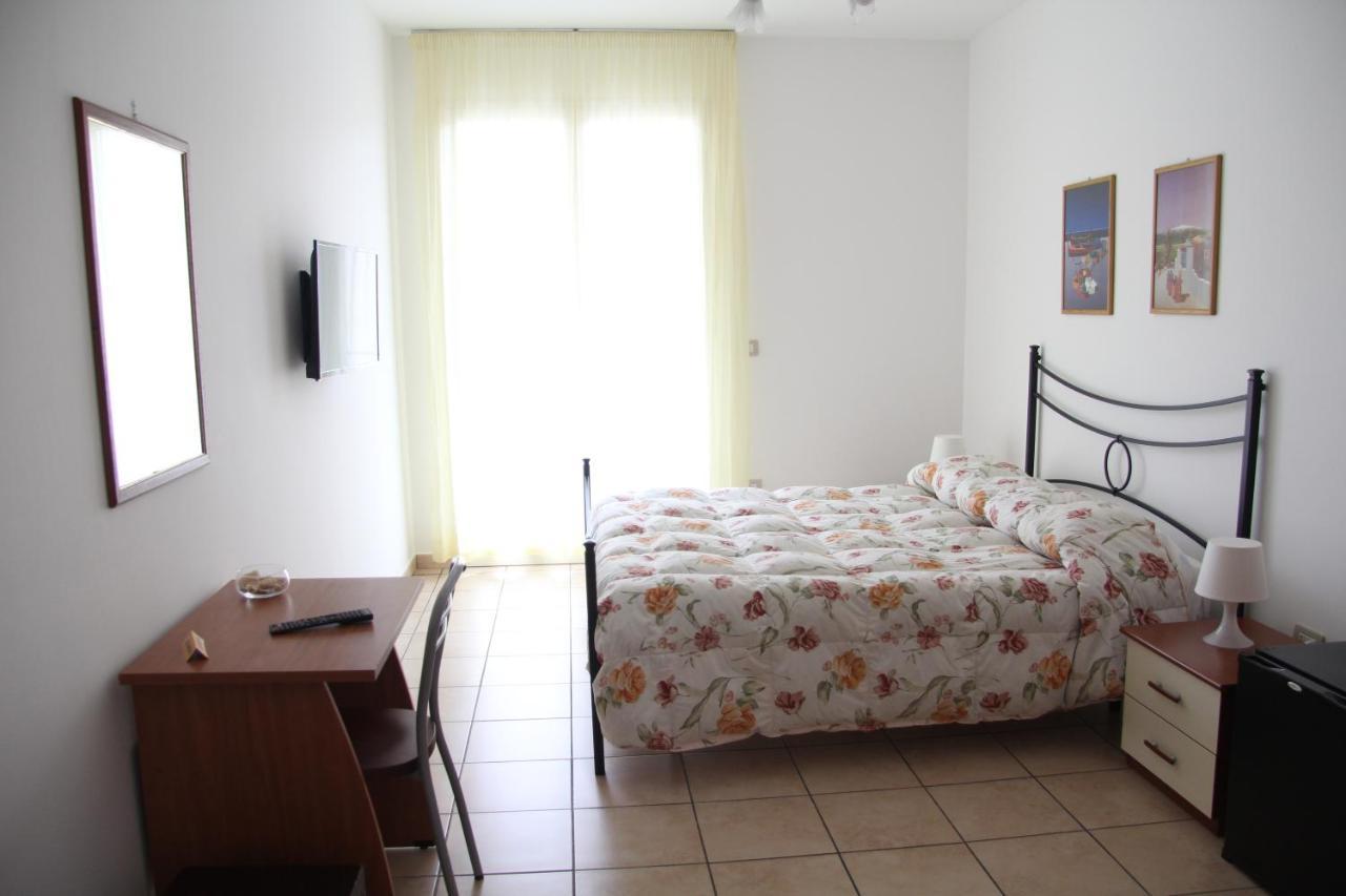 Fragolina B&B Furci Siculo Exterior foto